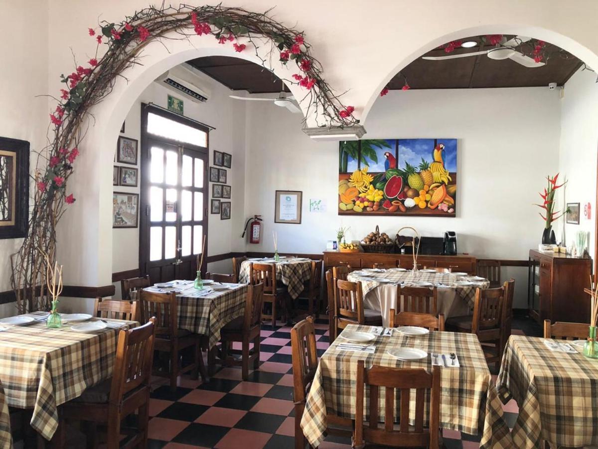 Nah Sam Chak La Casa Rosada 호텔 타파출라 외부 사진